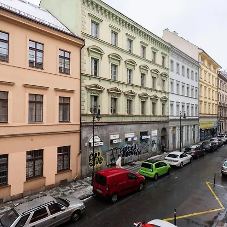 Modern Loft Getaway * Praha